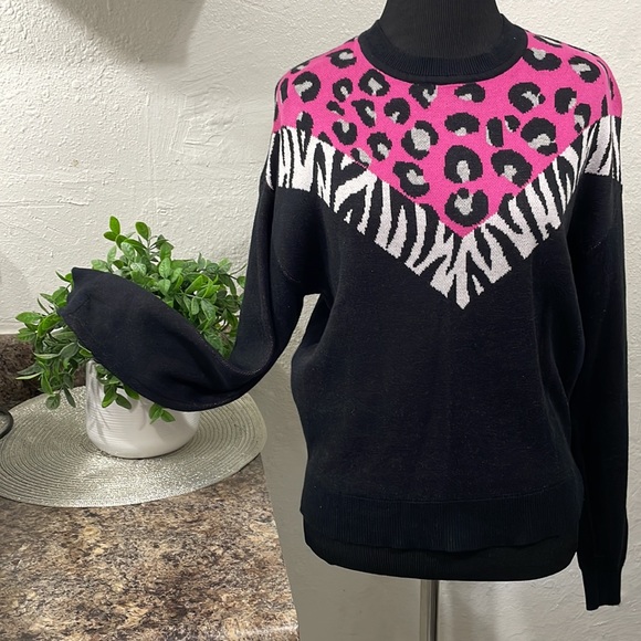 Animal Print Chevron Sweater size XS - Picture 2 of 9